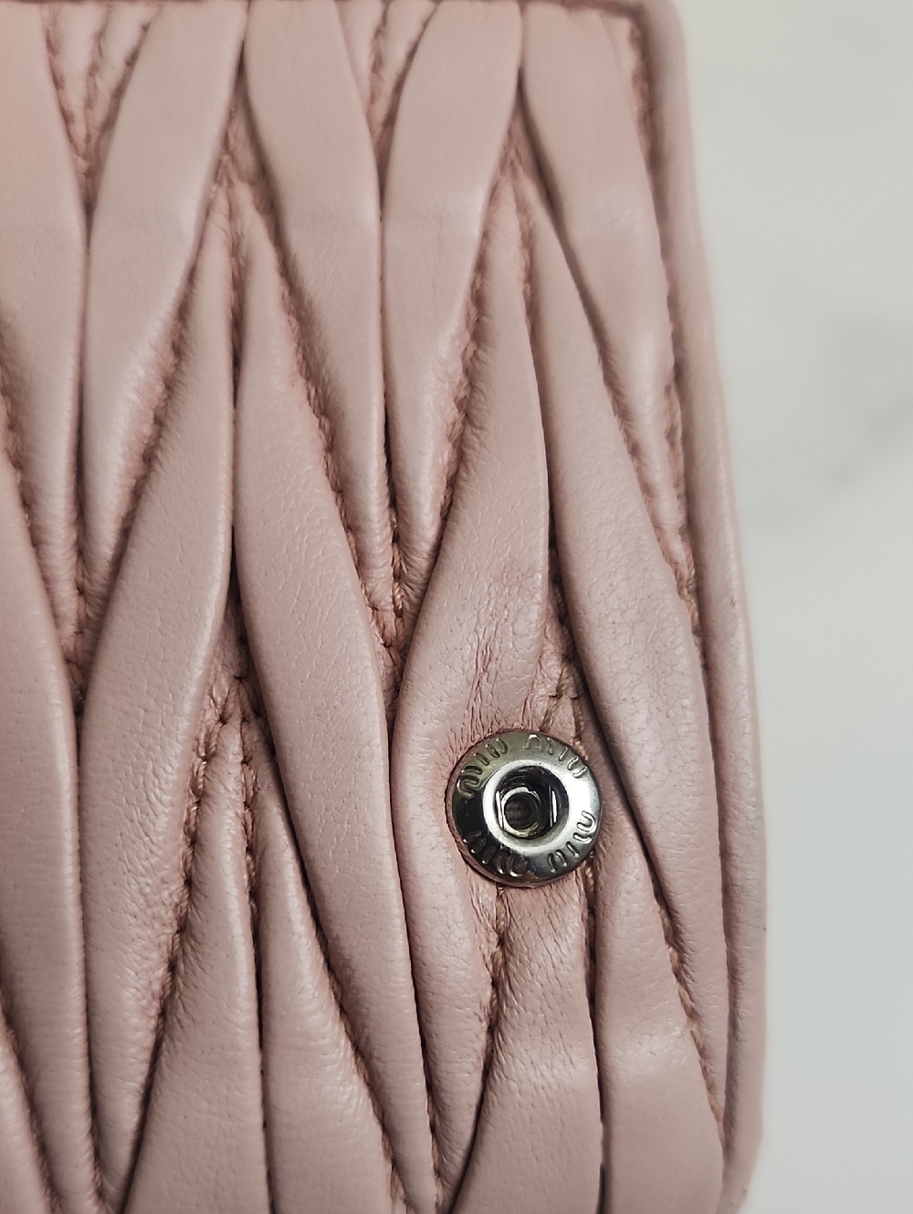 Authentic Light Pink Matelasse Leather Miu Miu Long Bifold Wallet - Picture 10 of 12